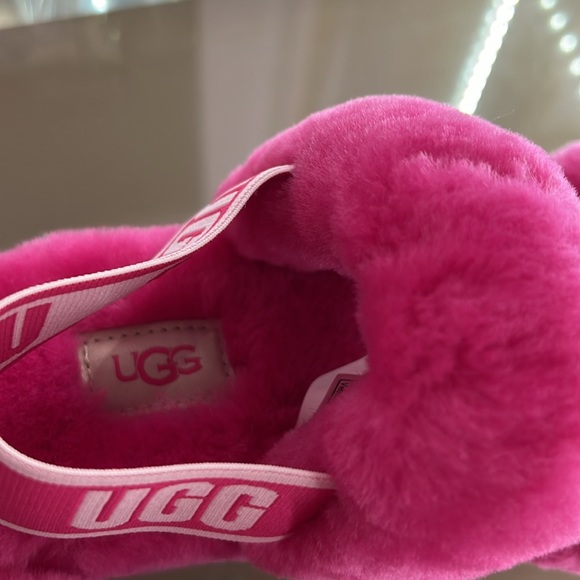 NEW without tags UGG O SLIPPER SHEEPSKIN FURRY SANDALS hot pink size 6 - Picture 3 of 6